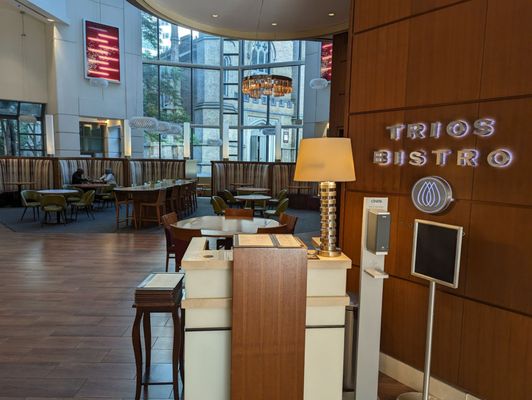 Marriott Downtown at CF Toronto Eaton Centre by null