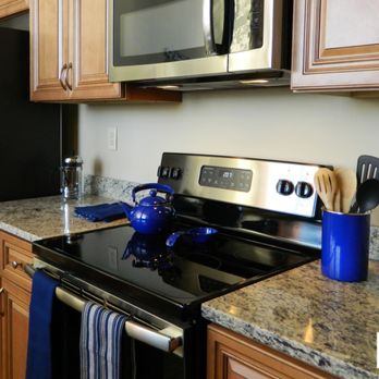 FreshTech Cleaning - Stove tops and ovens get dirty pretty easily. After proper cleaning and treatment, they really shine! - Home Cleaning Near Me FreshTech Cleaning - Stove tops and ovens get dirty pretty easily. After proper cleaning and treatment, they really shine! - Home Cleaning Near Me