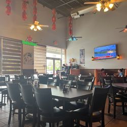 Mulan Japanese Kitchen - Inside!