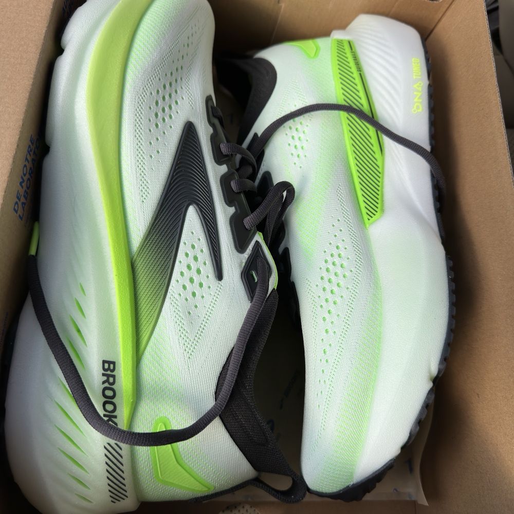 Runners Lane - My new running shoes. - Shoe Stores Near Me - Santa Clarita, California Runners Lane - My new running shoes. - Shoe Stores Near Me - Santa Clarita, California