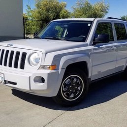 2010 Jeep Patriot, was white now wrapped in Cement Gray. 2010 Jeep Patriot, was white now wrapped in Cement Gray.