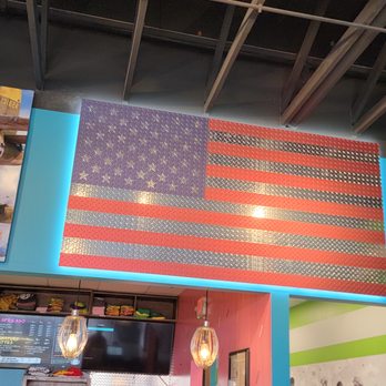 Hurts Donuts - Donuts Near Me - Bettendorf, Iowa