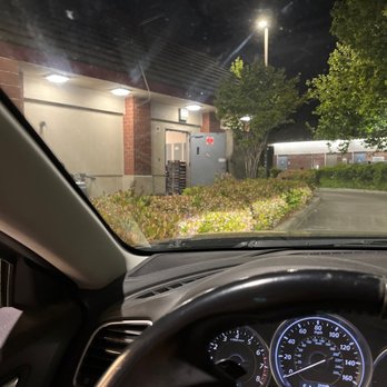 Jack in the Box - Door's open, employees inside but not serving. - Fast Food Near Me - El Dorado Hills, California Jack in the Box - Door's open, employees inside but not serving. - Fast Food Near Me - El Dorado Hills, California