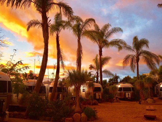 Caravan Outpost by null