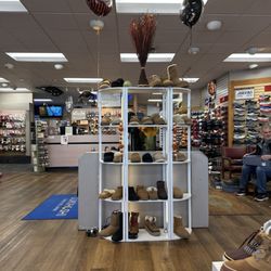 Lauries Shoes - Ugg selection