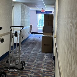 Best Western Harrisburg Hershey Hotel - Main guest corridor, propped open fire door.
