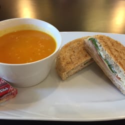 Aux Delices de la place - Sandwich and Soup