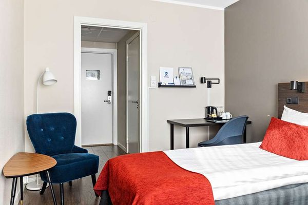 Hotel Savoy by null
