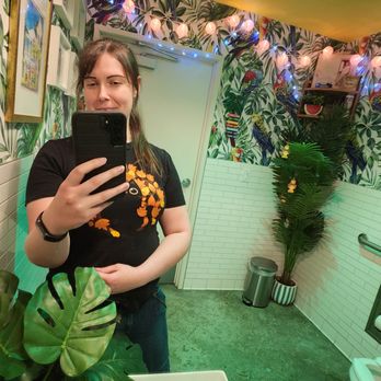 Bread Head - bathroom - Sandwiches Near Me - Santa Monica, California