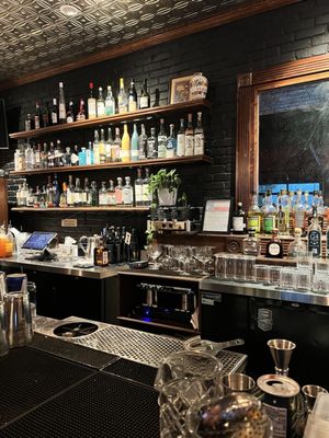 Jethro's Cocktail Lounge by null