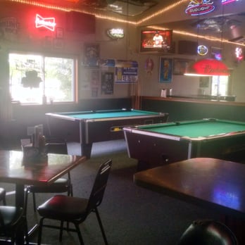 Shakers Sports Bar & Grill - American Near Me - Ottawa, Illinois
