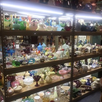 Jeffrey's Antique Gallery - Lots of glass treasures. - Antiques Near Me - Findlay, Ohio