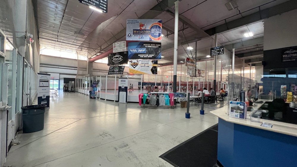 SPORTSPLEX AT METUCHEN Updated September 2024 11 Photos & 18 Reviews 215 Durham Ave