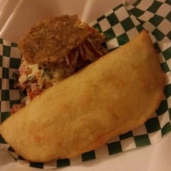 Mr. Cooker - Empanada y patacones