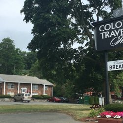 Colonial Traveler Inn