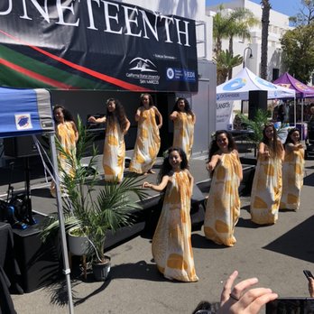 REMIX MOBILE STAGE - Hawaiian dancers on stage - Party Equipment Rentals Near Me REMIX MOBILE STAGE - Hawaiian dancers on stage - Party Equipment Rentals Near Me