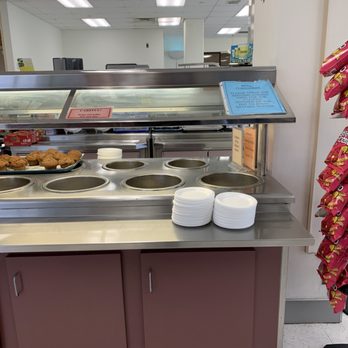 Kuakini Dining Room - Chicken is ready at 10:30ish. I heard is good. - Cafeteria Near Me - Honolulu, Hawaii
