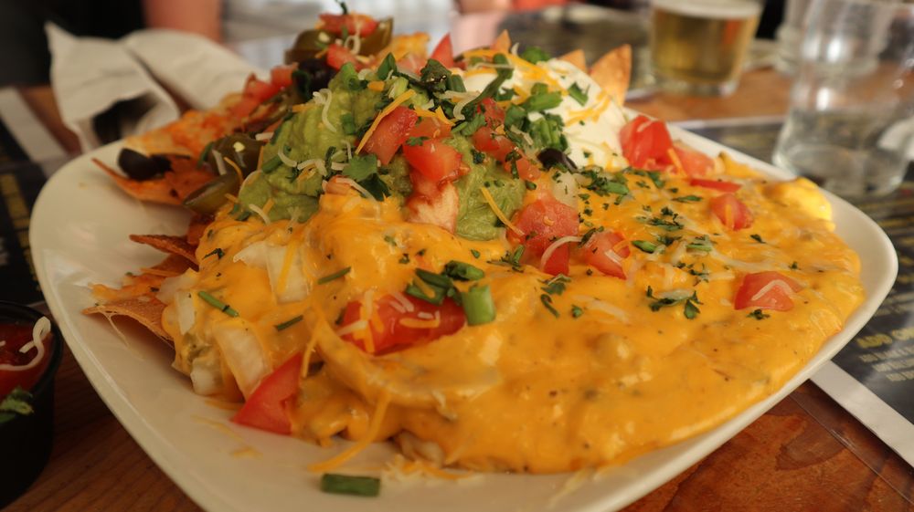 Bee's Knees Pub & Catering