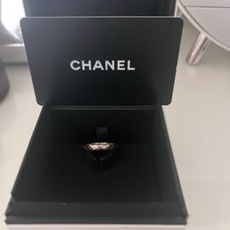 CHANEl Coco Crush Ring. CHANEl Coco Crush Ring.