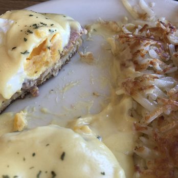 1800 Cafe - Eggs Benedict, egg was a bit over cooked - American Near Me - Concord, California 1800 Cafe - Eggs Benedict, egg was a bit over cooked - American Near Me - Concord, California