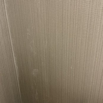Courtyard by Marriott Houston Katy Mills - Dirty walls - Hotels Near Me - Katy, Texas