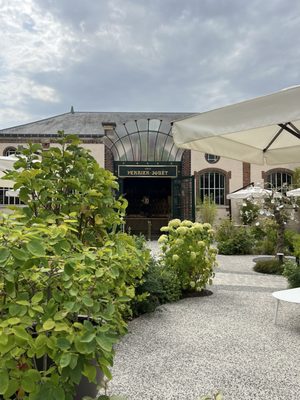 Perrier-Jouet by null