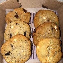 Insomnia Cookies