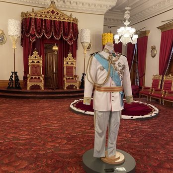 Iolani Palace - Museums Near Me - Honolulu, Hawaii Iolani Palace - Museums Near Me - Honolulu, Hawaii