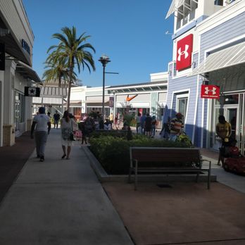 Tampa Premium Outlets - Outside walkways - Outlet Stores Near Me - Lutz, Florida Tampa Premium Outlets - Outside walkways - Outlet Stores Near Me - Lutz, Florida