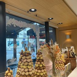 Lenôtre - Macarons! Yum!