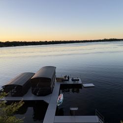 Lake Le Homme Dieu Bed & Breakfast
