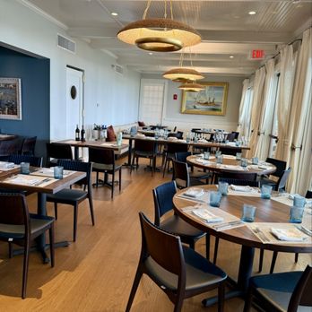 White Elephant - Dining room - Hotels Near Me - Nantucket, Massachusetts