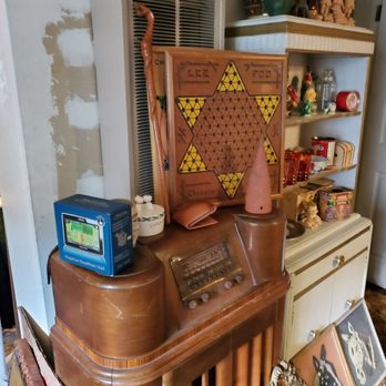 Levy Estate Services - Estate Liquidation Near Me Levy Estate Services - Estate Liquidation Near Me