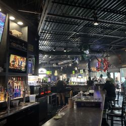 Lumpy's Sports Grill - Bar