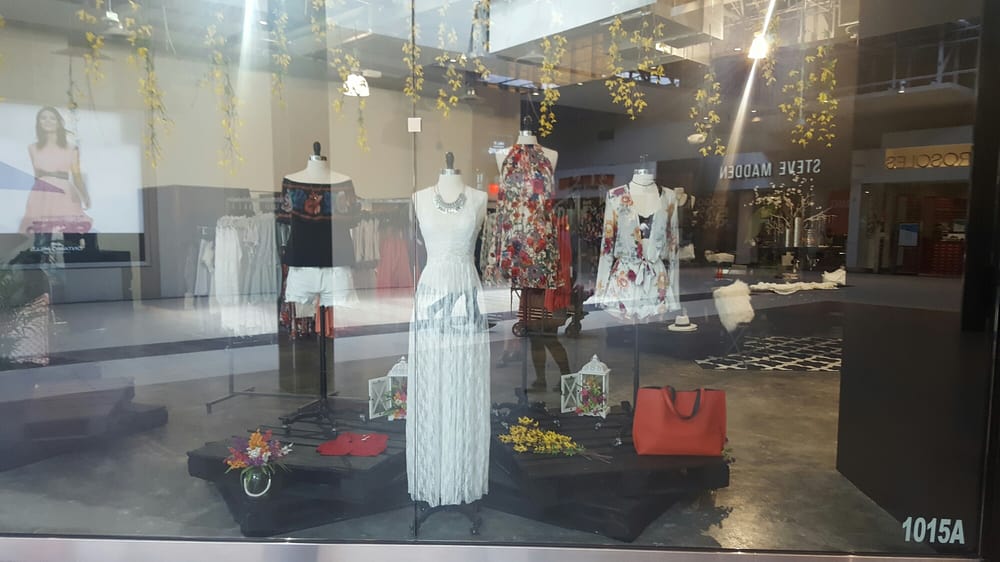 MANNEQ’ N BOUTIQUE Updated September 2024 11940 Foothill Blvd