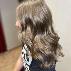 Nikki's Hair Salons