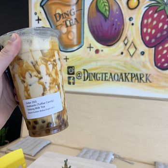 Dinh Tea Oak Park - Hokkaido Oolong Milk Tea with Pearls - Bubble Tea Near Me - Lenexa, Kansas
