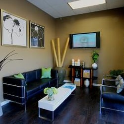 Artistic Dental - Waiting room