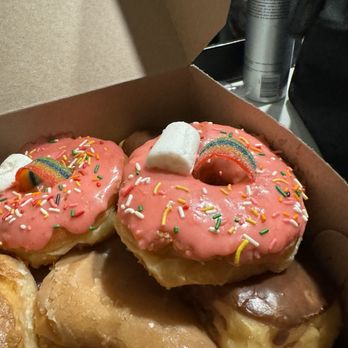 Donut Star - Birthday Rainbow doughnut - Donuts Near Me - Orange, California