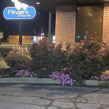 Flingers Pizza Pub - The entry area for Fingers Pizza Pub - Pizza Near Me - Bloomington, Illinois