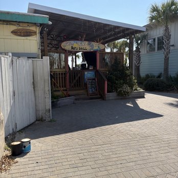 North Beach Bar and Grill - Seafood Near Me - Tybee Island, Georgia
