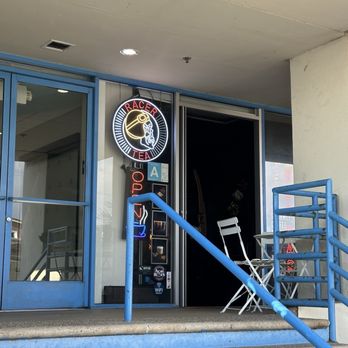 Racer Tea Bar - Front entrance - Coffee & Tea Near Me - Redondo beach, California