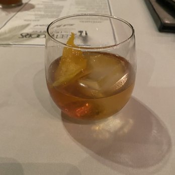 Fleetwood's on Front St - Man of the world - New American Near Me - Lahaina, Hawaii