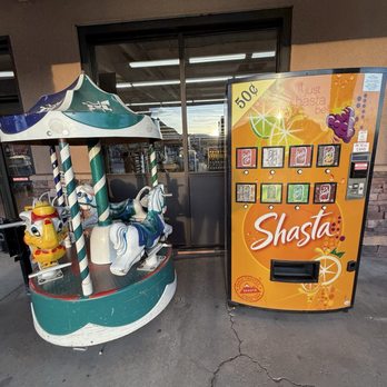 Honey's Marketplace - 50 cent soda! In 2025! - Delis Near Me - Kanab, Utah