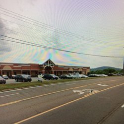 Tracy McNair, FNP - Abundance Wellness Center-Tracy McNair, FNP 1907 West Morris Blvd., Suite E Morristown, TN 37813 423-318-8610 https://www.fa...