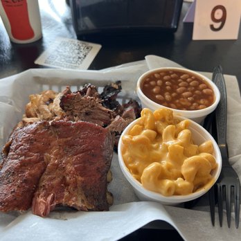 Smokin Bones BBQ - Ribs, brisket, chicken, baked beans, Mac and cheese, very nice!! - Pizza Near Me - Bountiful, Utah