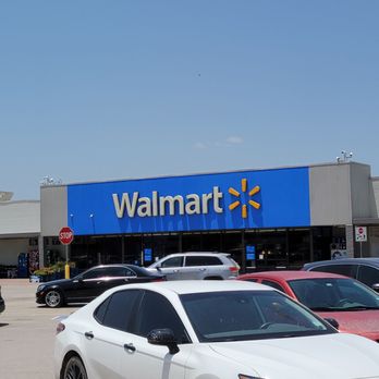 Walmart - cars parked in front of a walmart store - Department Stores Near Me - Marlin, Texas