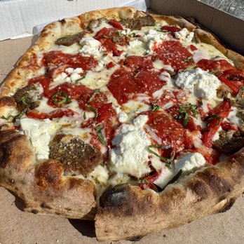 Brick & Basil Wood Fired Pizza - Metaball, red pepper, and ricotta -- the Mama Mia - Food Trucks Near Me - Yantic, Connecticut