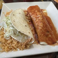 El Cazador - Lunch Special number 4 Burrito, Taco and Rice. (chicken)