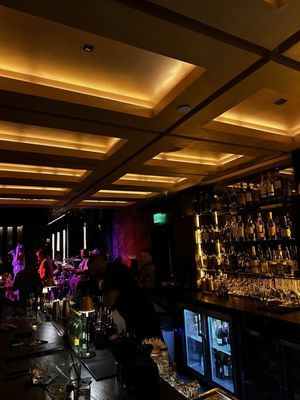 Regines Lounge by null